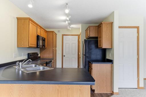 2068 Shryer Court E, North Saint Paul, MN 55109