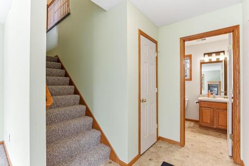 2068 Shryer Court E, North Saint Paul, MN 55109