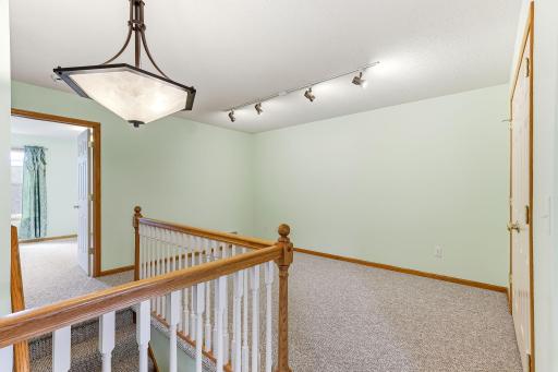 2068 Shryer Court E, North Saint Paul, MN 55109