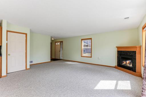 2068 Shryer Court E, North Saint Paul, MN 55109