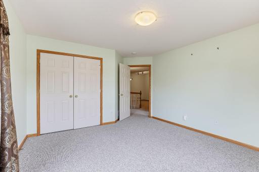 2068 Shryer Court E, North Saint Paul, MN 55109