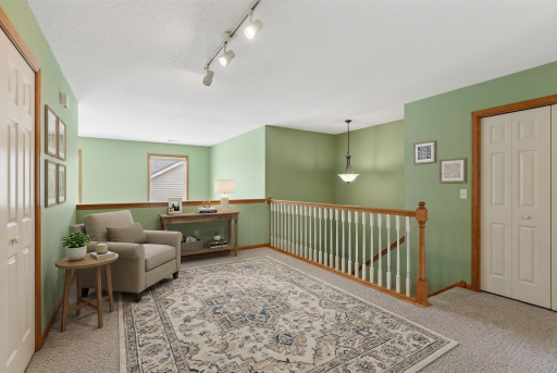 2068 Shryer Court E, North Saint Paul, MN 55109