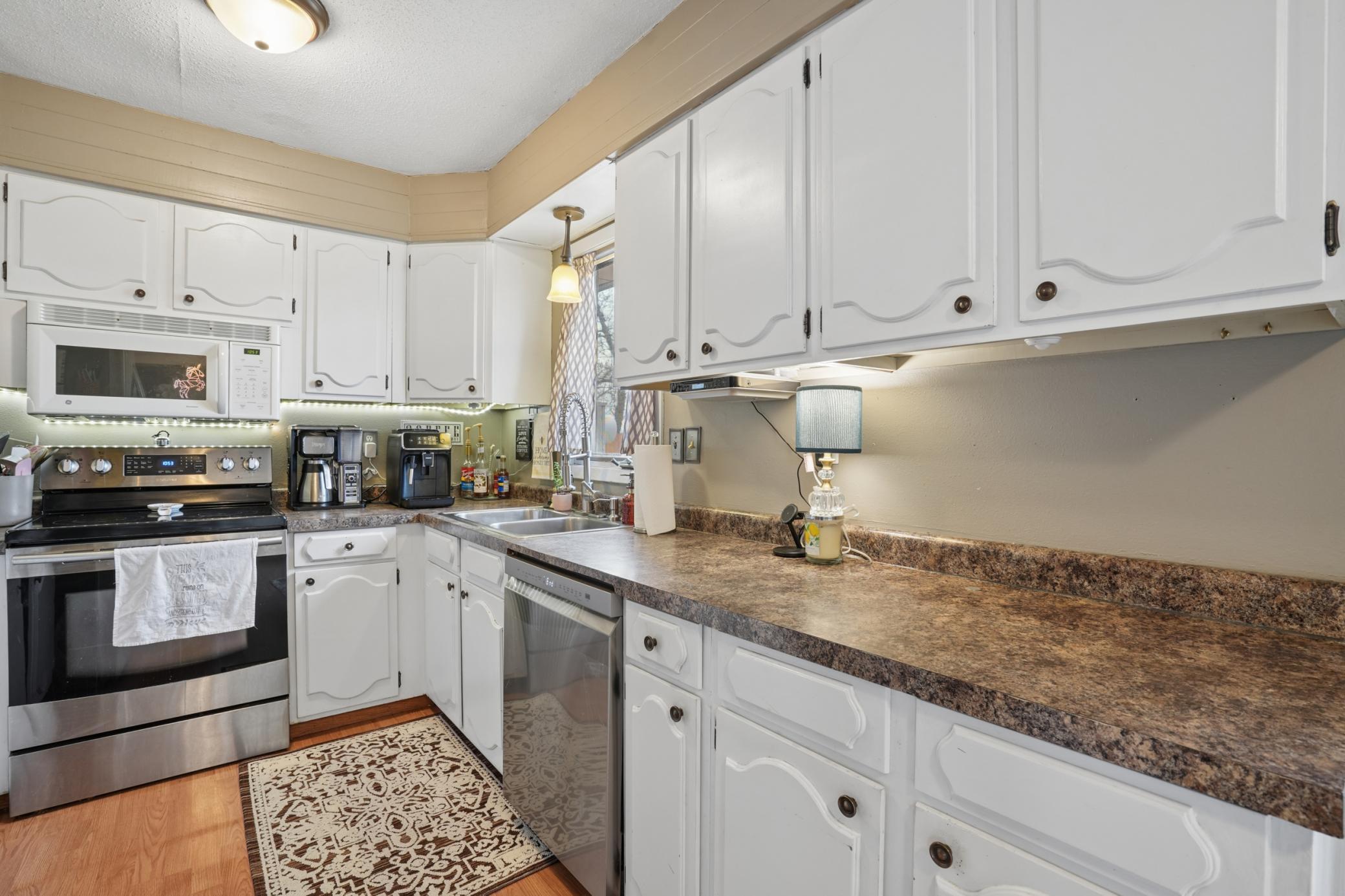 Kitchen 1.jpg