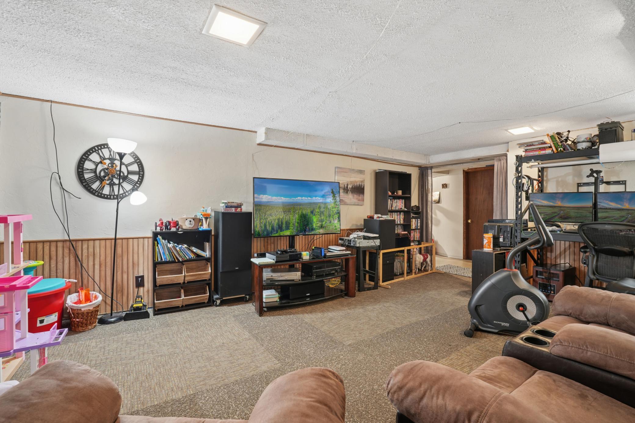 Basement Living 2.jpg