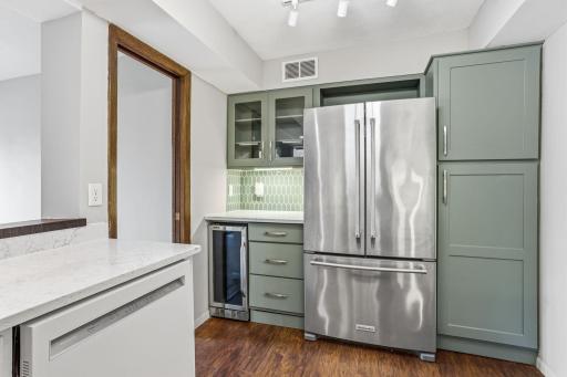 6115 Lincoln Drive, 152, Minneapolis, MN 55436
