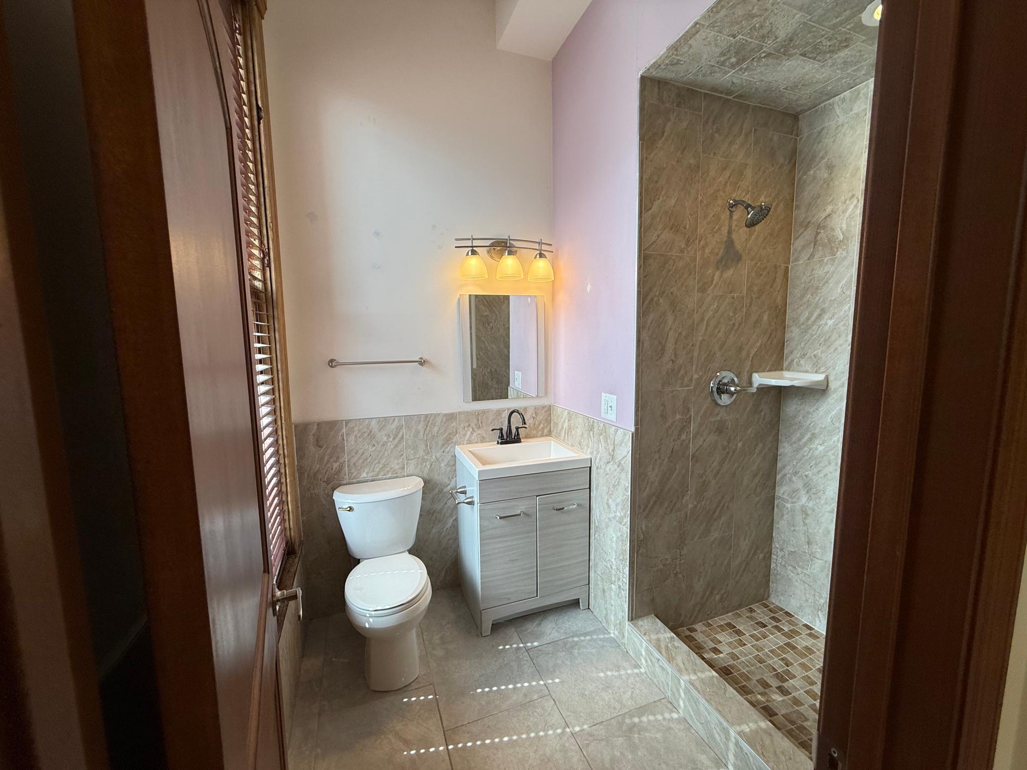 Bathroom in unit 1