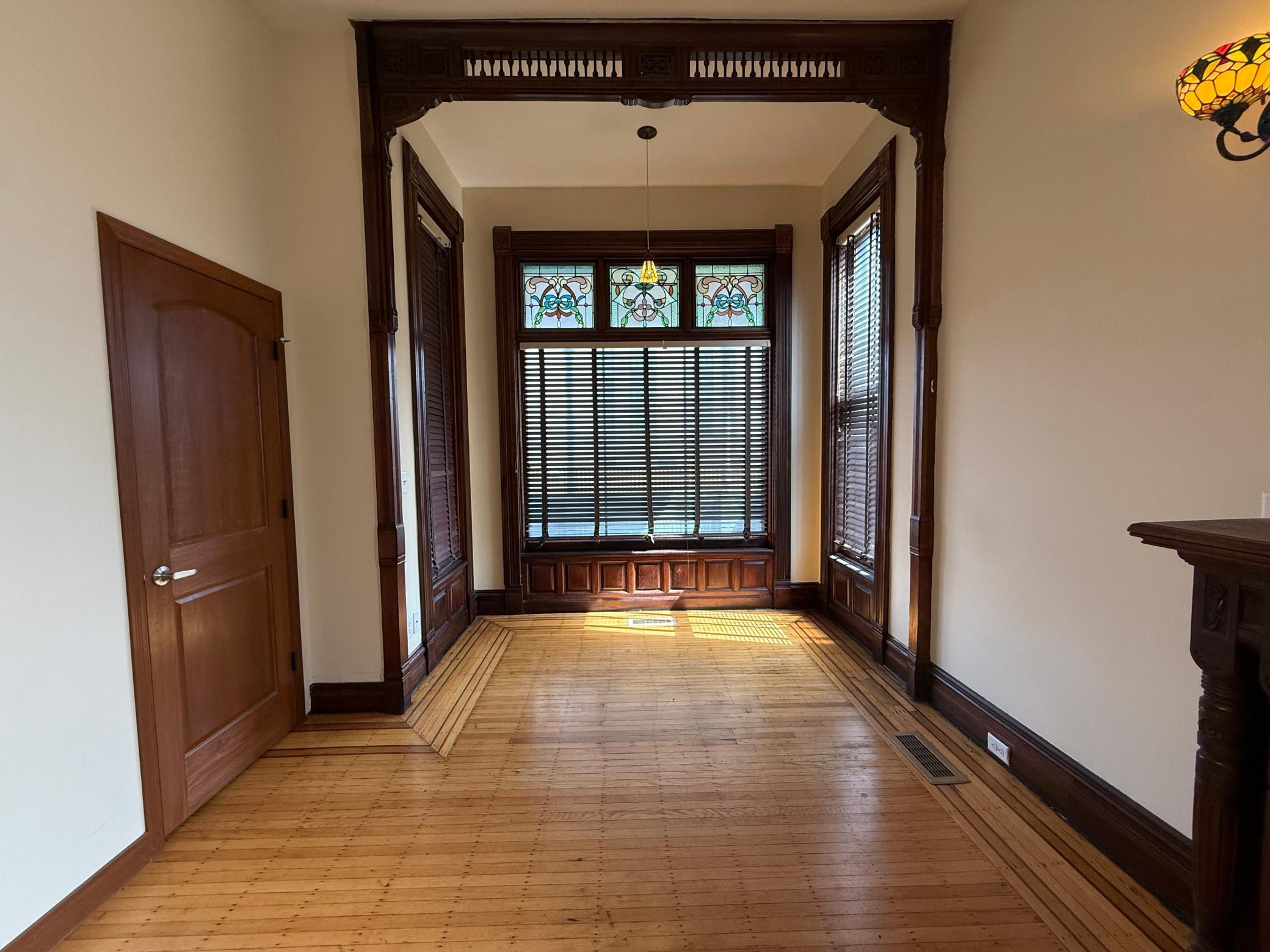 Sitting area in unit 1 bedroom