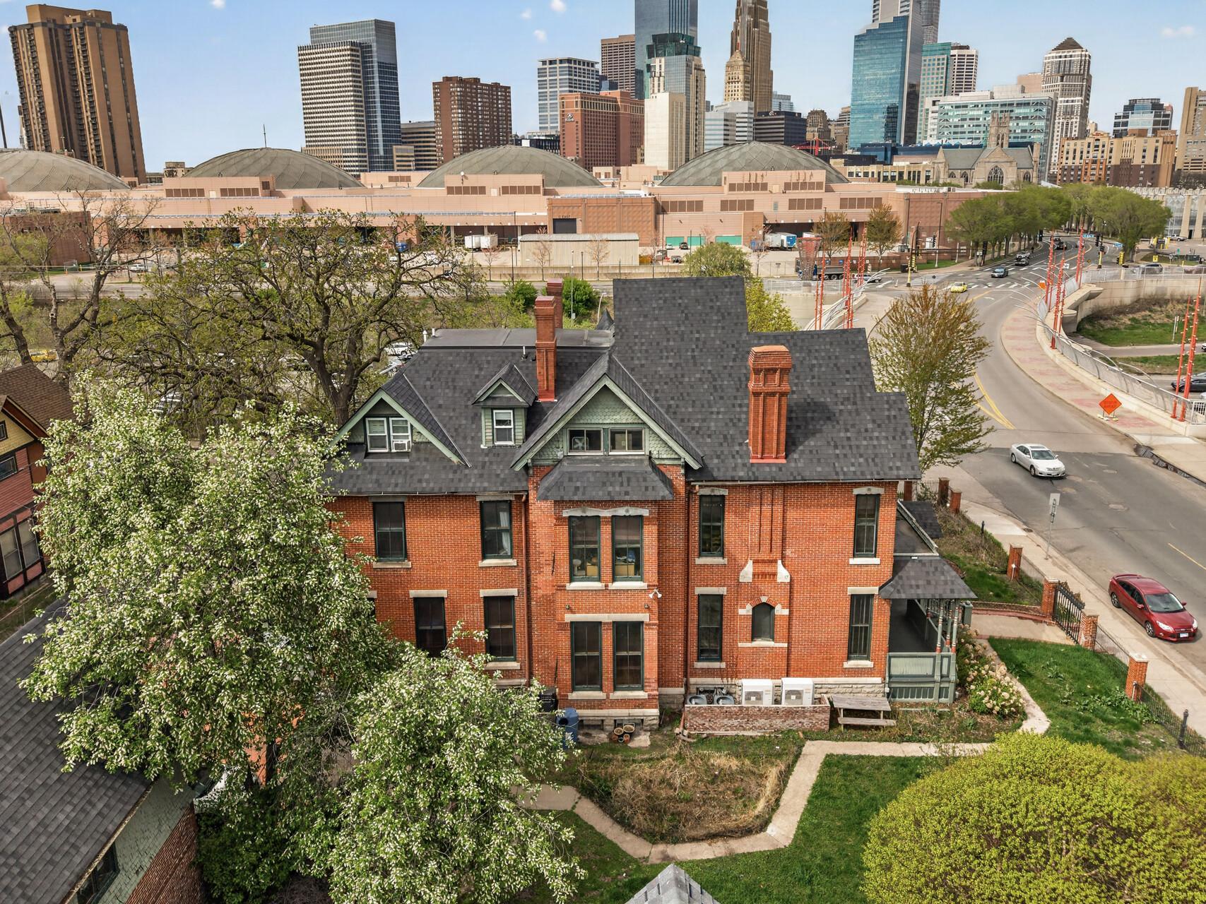 93_Dinkytown__South_MPLS93_mls.jpg
