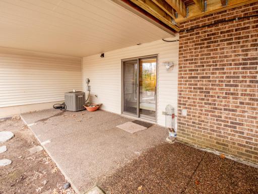 493 Sterling Street S, Saint Paul, MN 55119