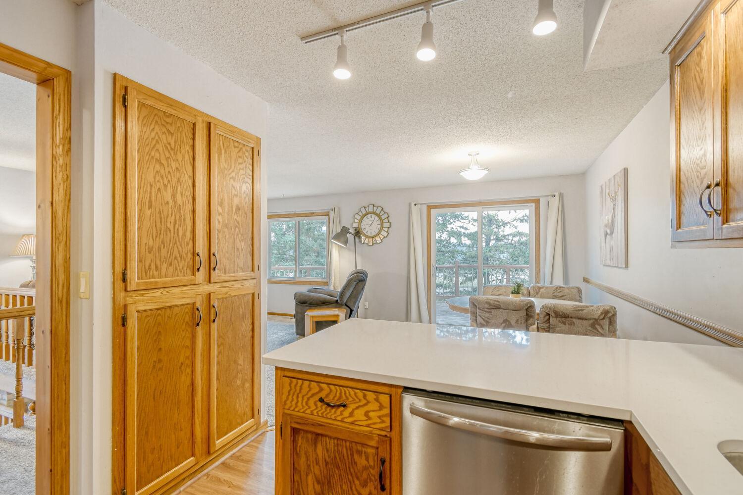 2333 Amberwood Drive - Web Quality - 009 - 09 Kitchen.jpg