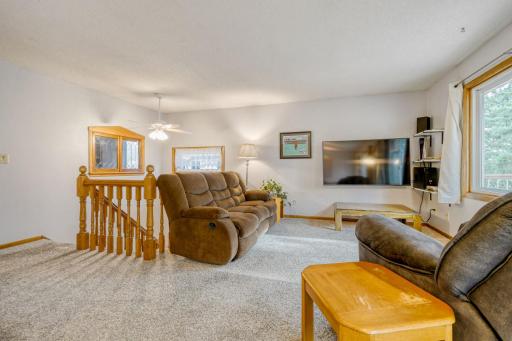 2333 Amberwood Drive, Woodbury, MN 55125