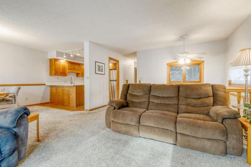 2333 Amberwood Drive, Woodbury, MN 55125