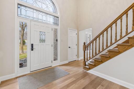 2107 Windsong Circle, Wayzata, MN 55391