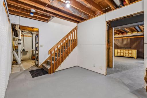 2107 Windsong Circle, Wayzata, MN 55391