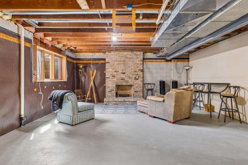 2107 Windsong Circle, Wayzata, MN 55391
