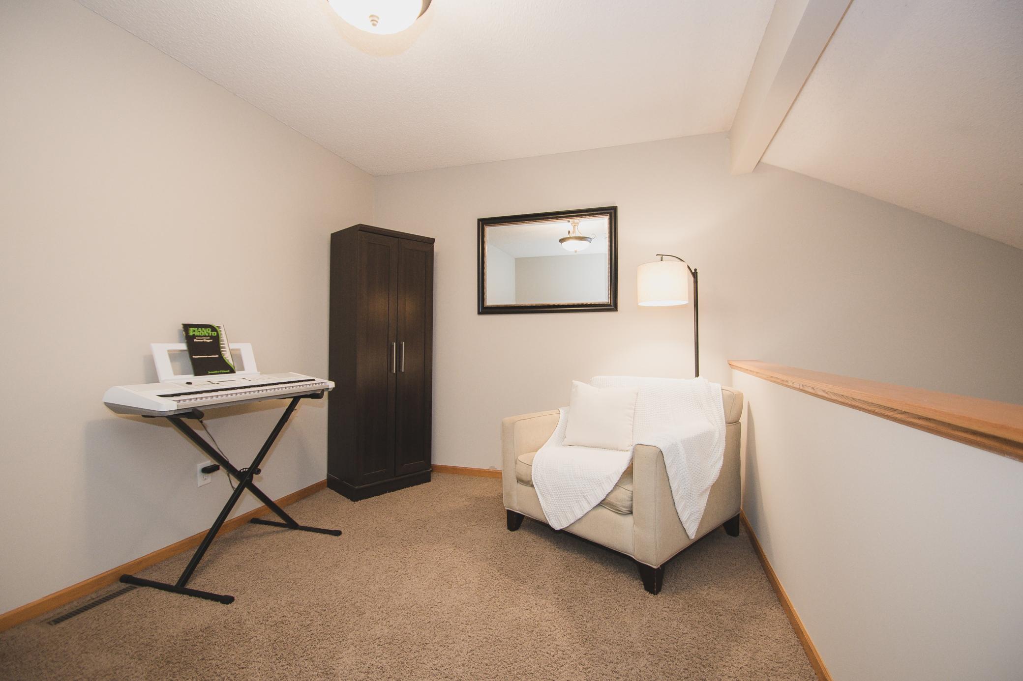 Upper level loft/den area