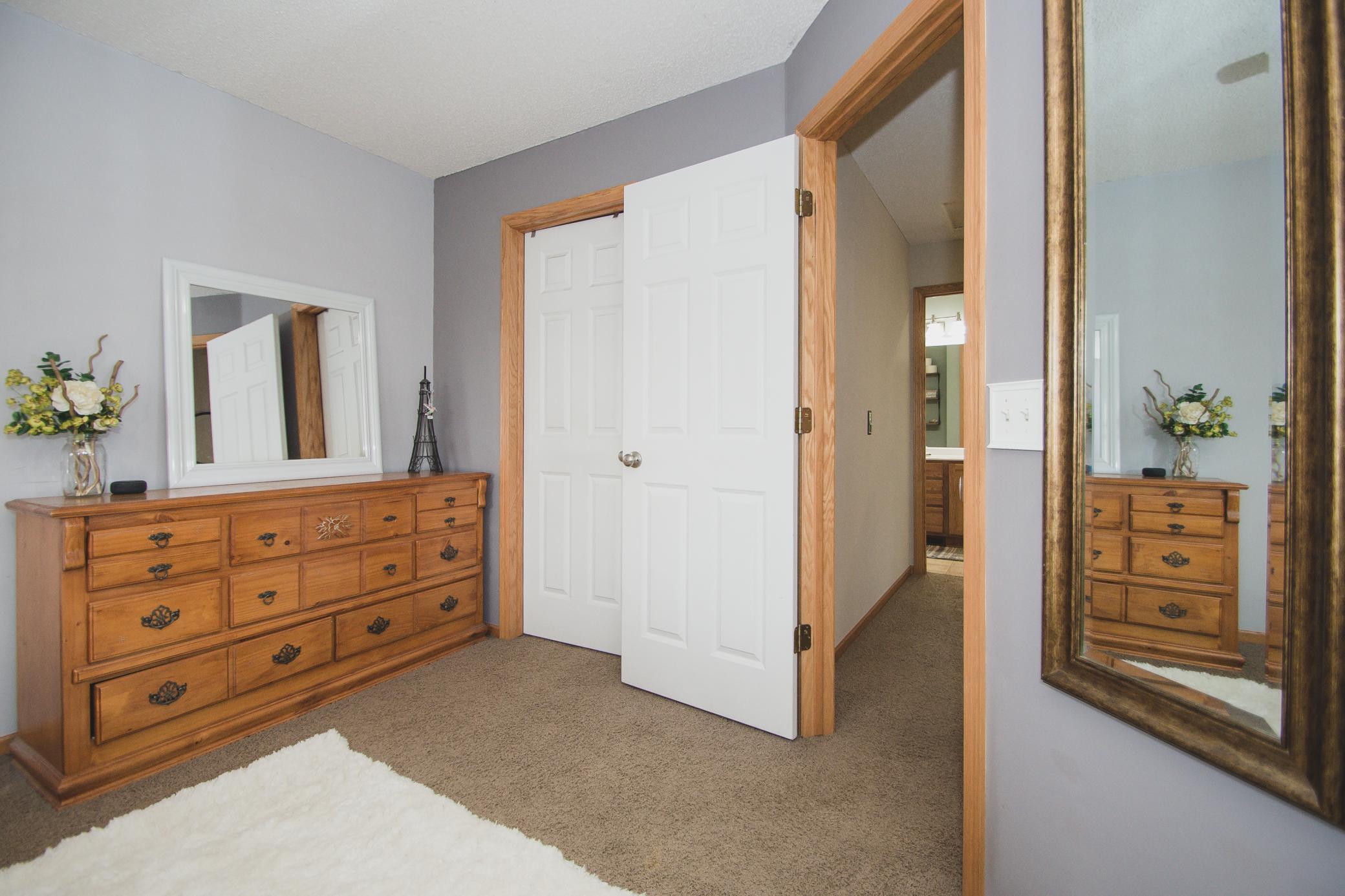 Primary bedroom has large walk-in closet
