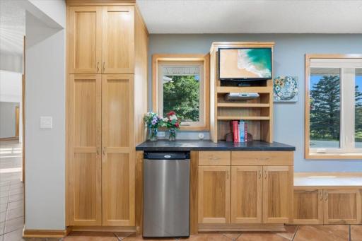 Additional storage and beverage cooler finish off the complete kitchen plan.