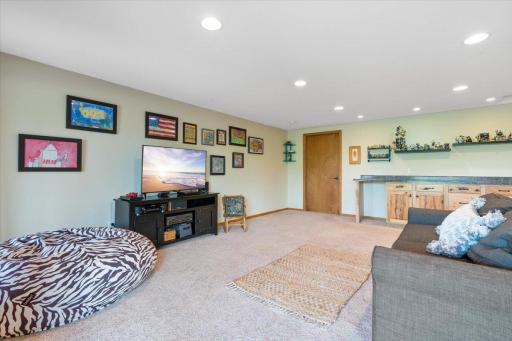 Movie night, game day, band practice, home gym â the lower level flex space is a blank canvas for whatever you need it to be.