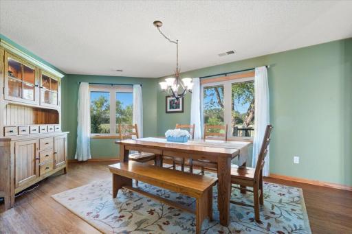 Casual enough for Tuesday night, beautiful enough for any occasion. This dining space does both effortlessly.
