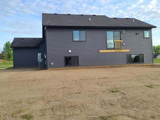 907 13th Street NW, Kasson, MN 55944