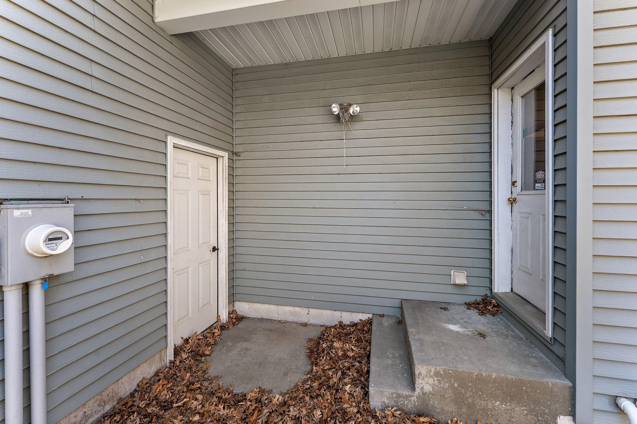 Private access to main floor office