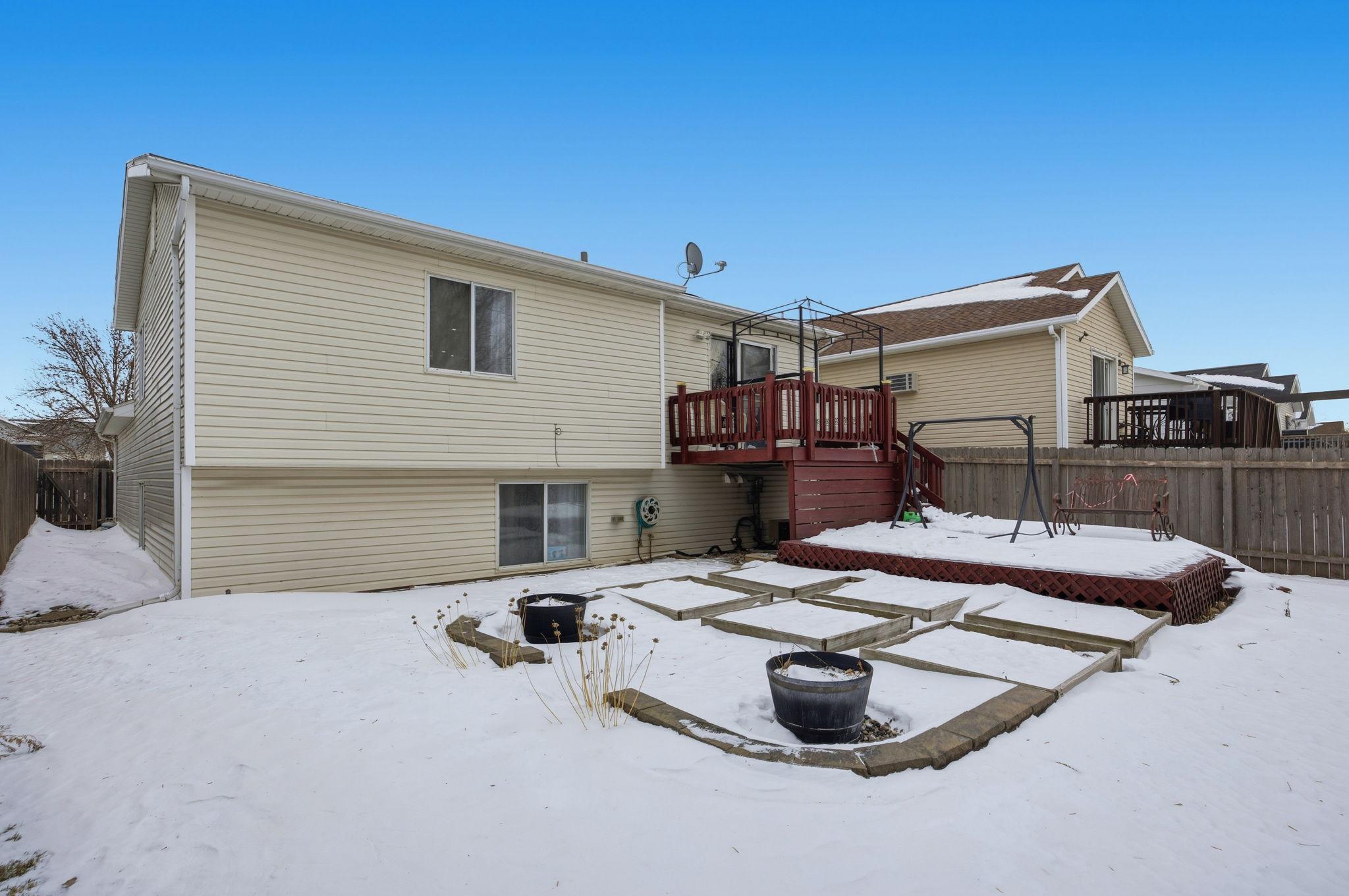 2 tier deck and patio