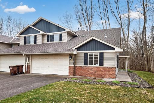 Welcome Home! 13771 Rose Drive in Rogers!