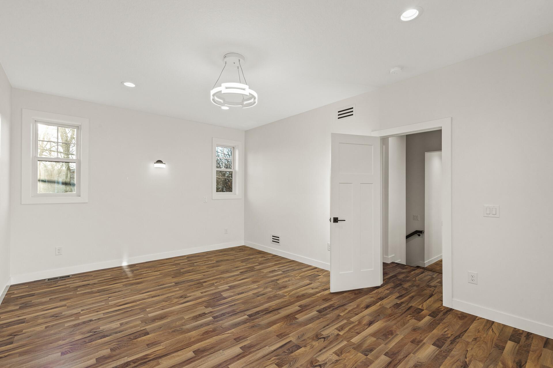 26_2308_Shadywood_Road26_mls.jpg