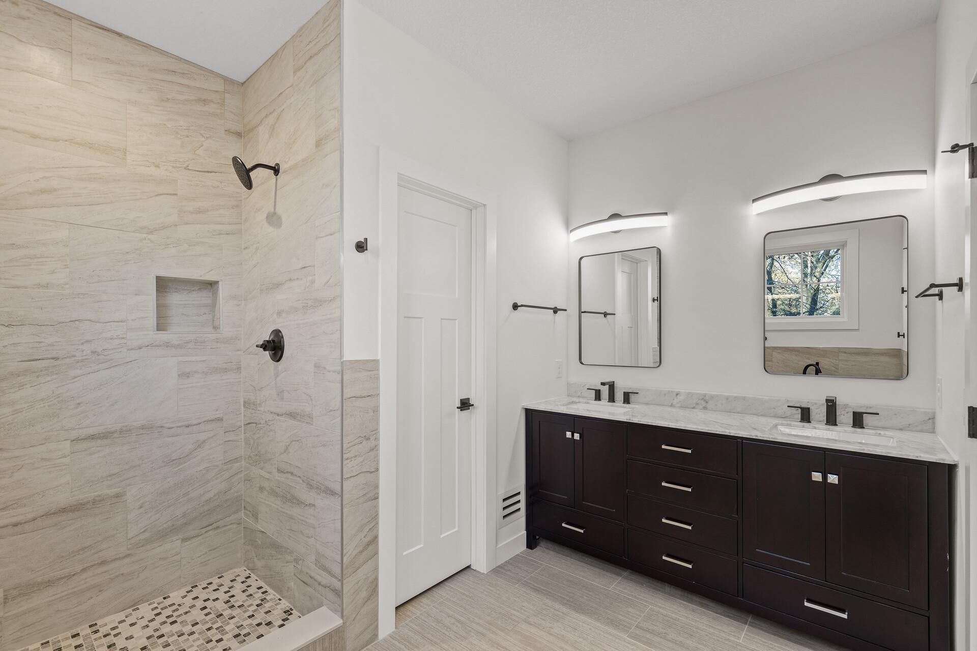 28_2308_Shadywood_Road30_mls.jpg