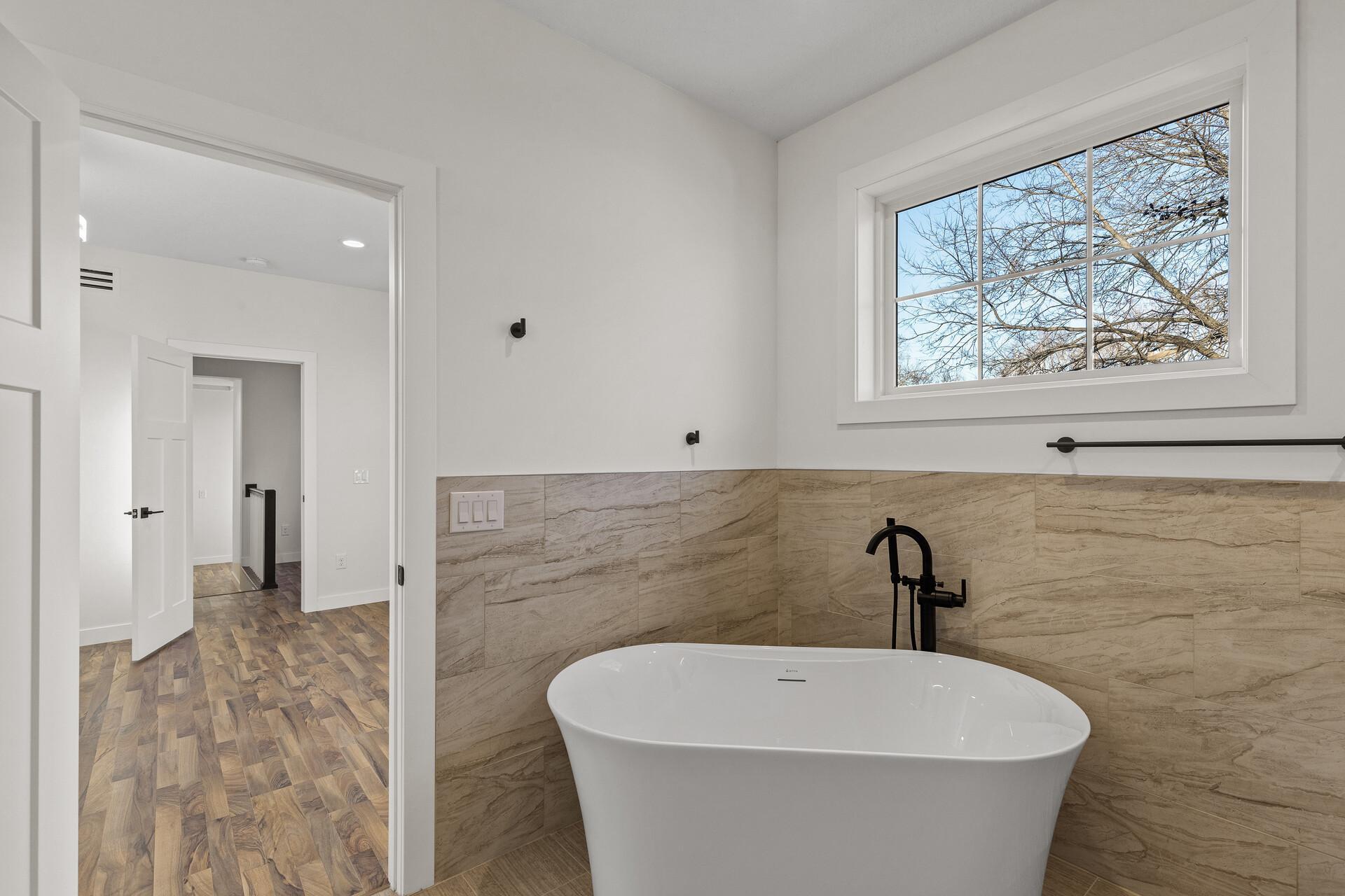 30_2308_Shadywood_Road29_mls.jpg
