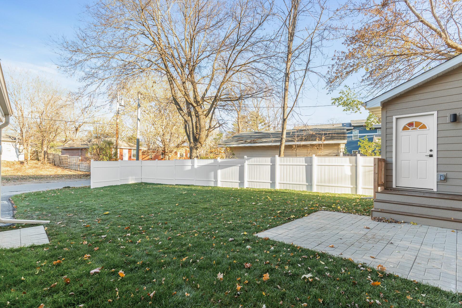 48_2308_Shadywood_Road48_mls.jpg