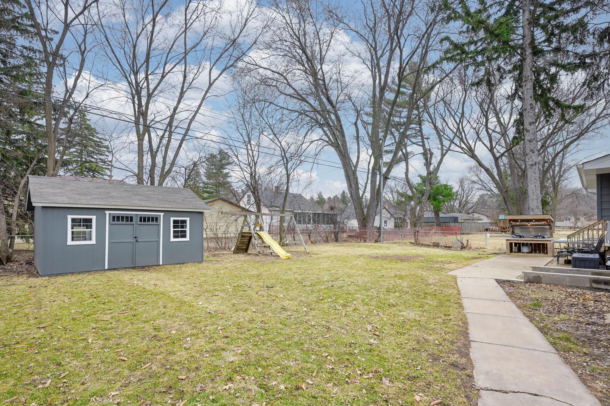 42-web-or-mls-321 3rd Ave SE-30.jpeg