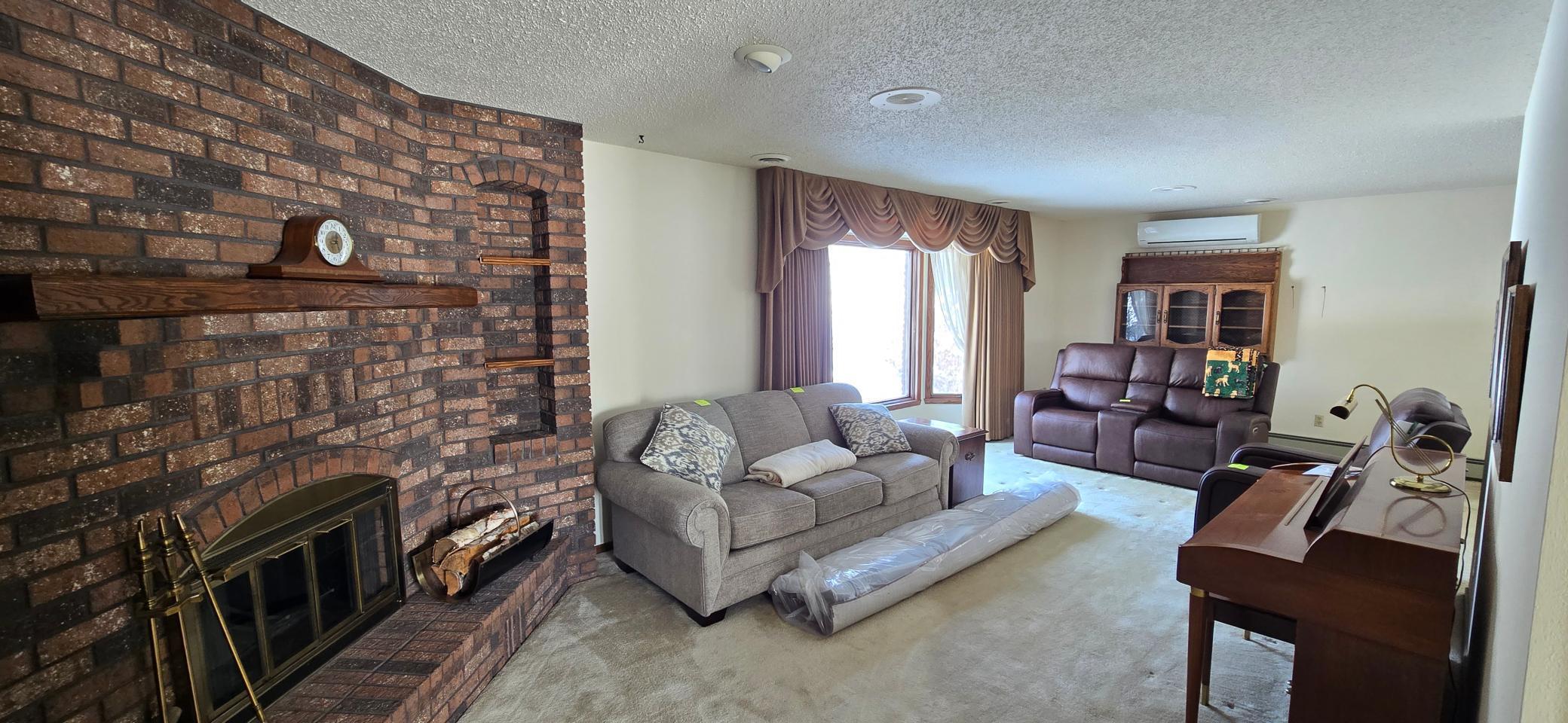 Newer HM Living room