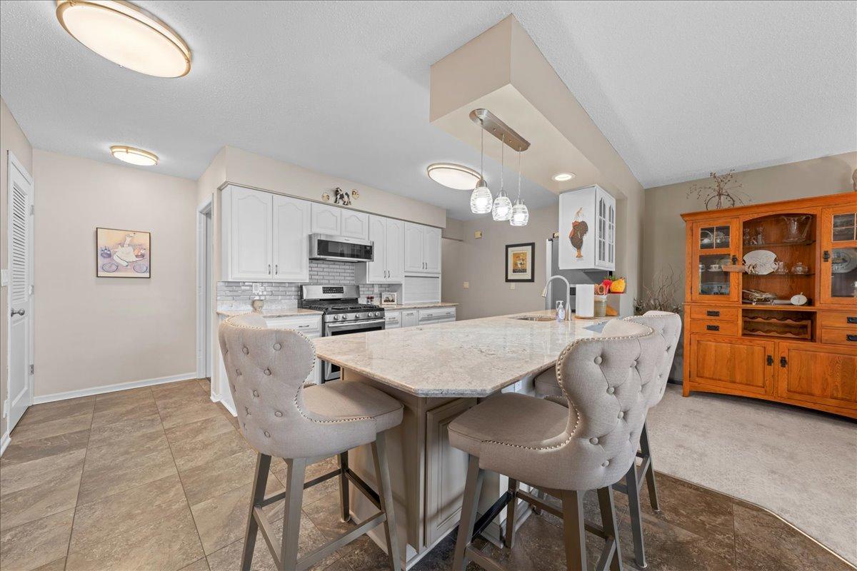 The Floor plan is nicely laid out using all 1900 finished square feet