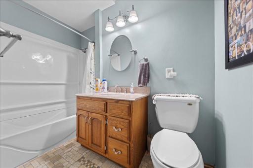 302 Pleasant Knolls, Center City, MN 55012