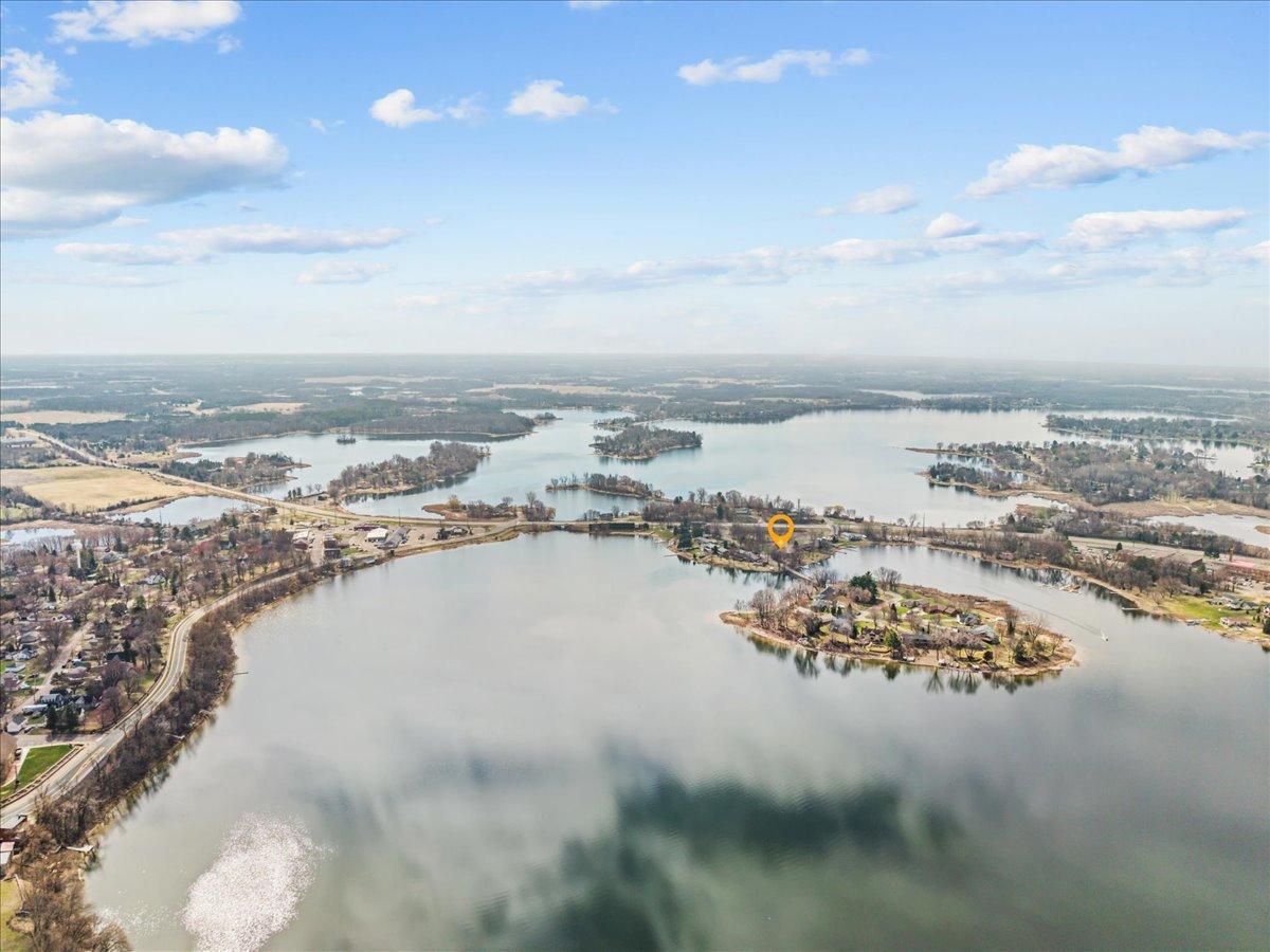 North center and South Center Lakes connected covering 1871 acres