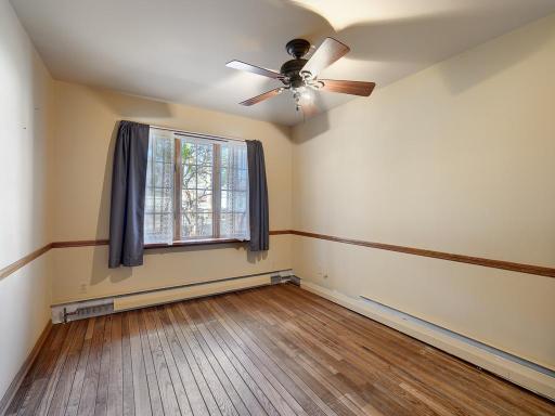 4230 Ewing Avenue N, Robbinsdale, MN 55422
