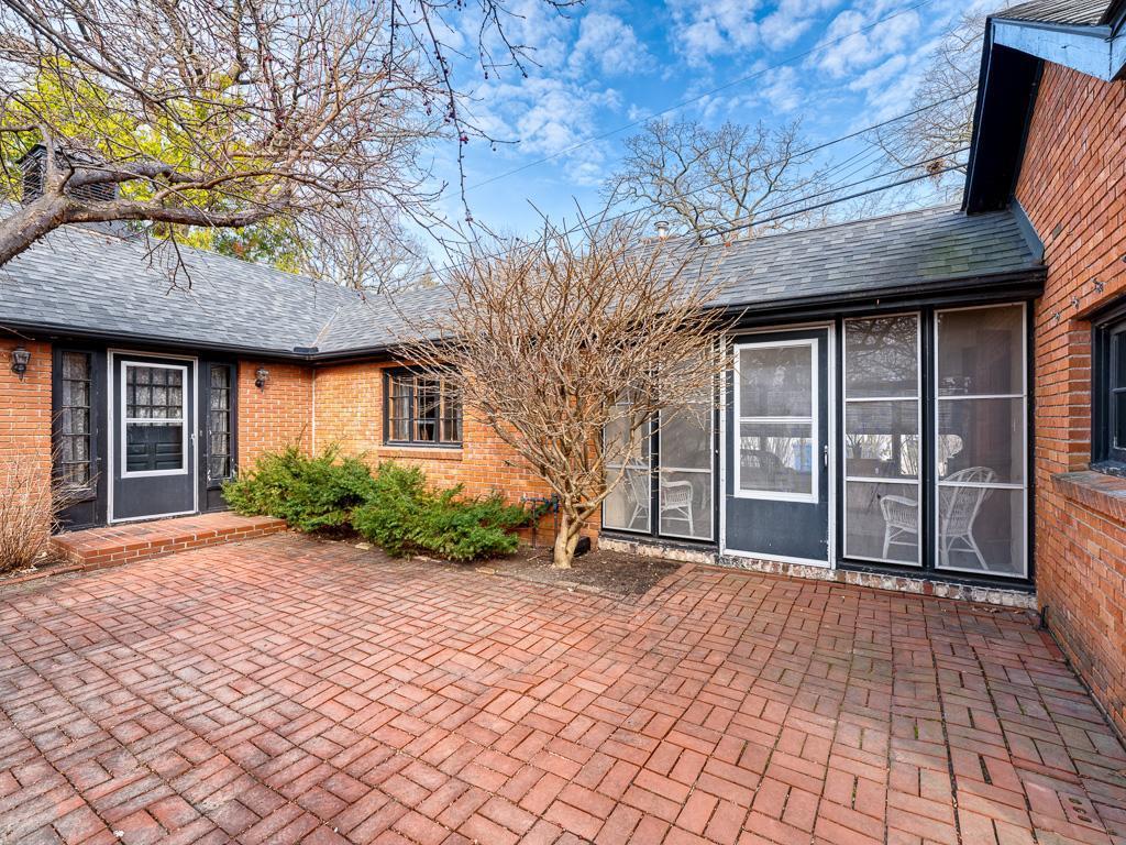 3 - Exterior Front Entry.jpg