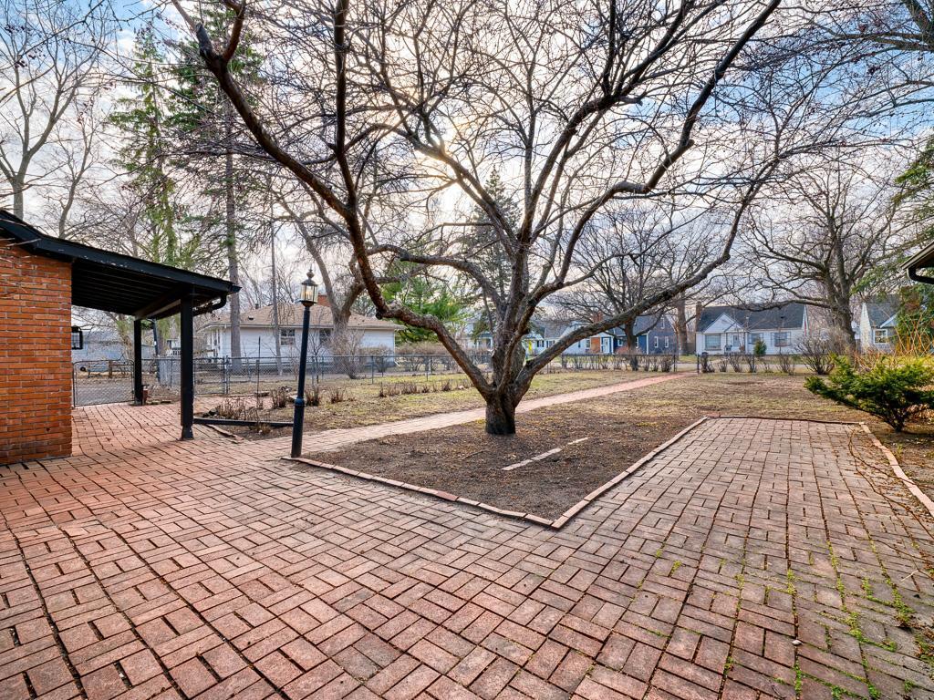 29 - Front Patio.jpg