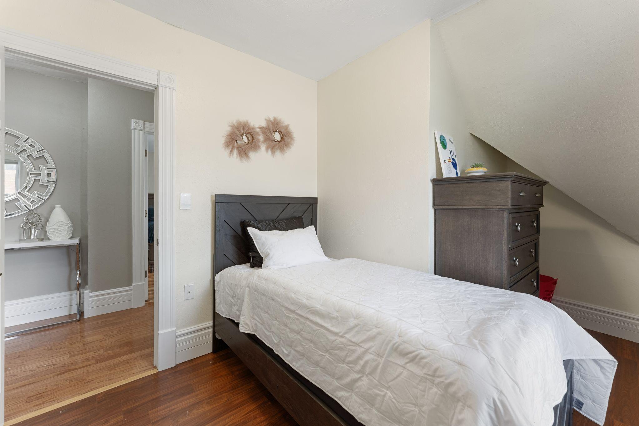 Bedroom 3 upper level