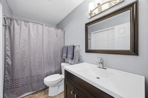 2111 32nd Avenue S, Fargo, ND 58103