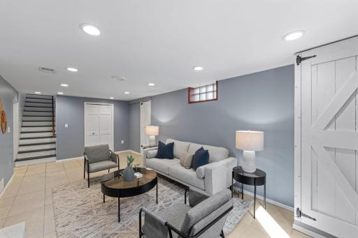 15 E 68th Street, Minneapolis, MN 55423
