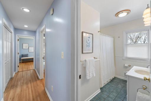 15 E 68th Street, Minneapolis, MN 55423
