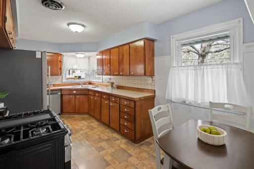 15 E 68th Street, Minneapolis, MN 55423