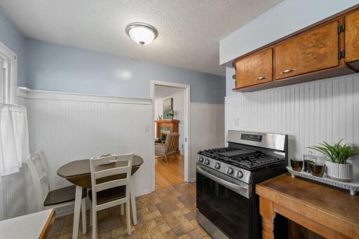 15 E 68th Street, Minneapolis, MN 55423