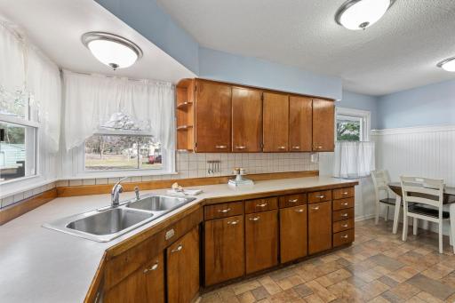 15 E 68th Street, Minneapolis, MN 55423