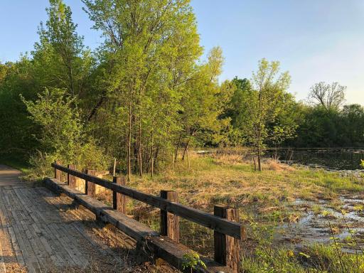 981 Peninsula Point Road, Shakopee, MN 55379