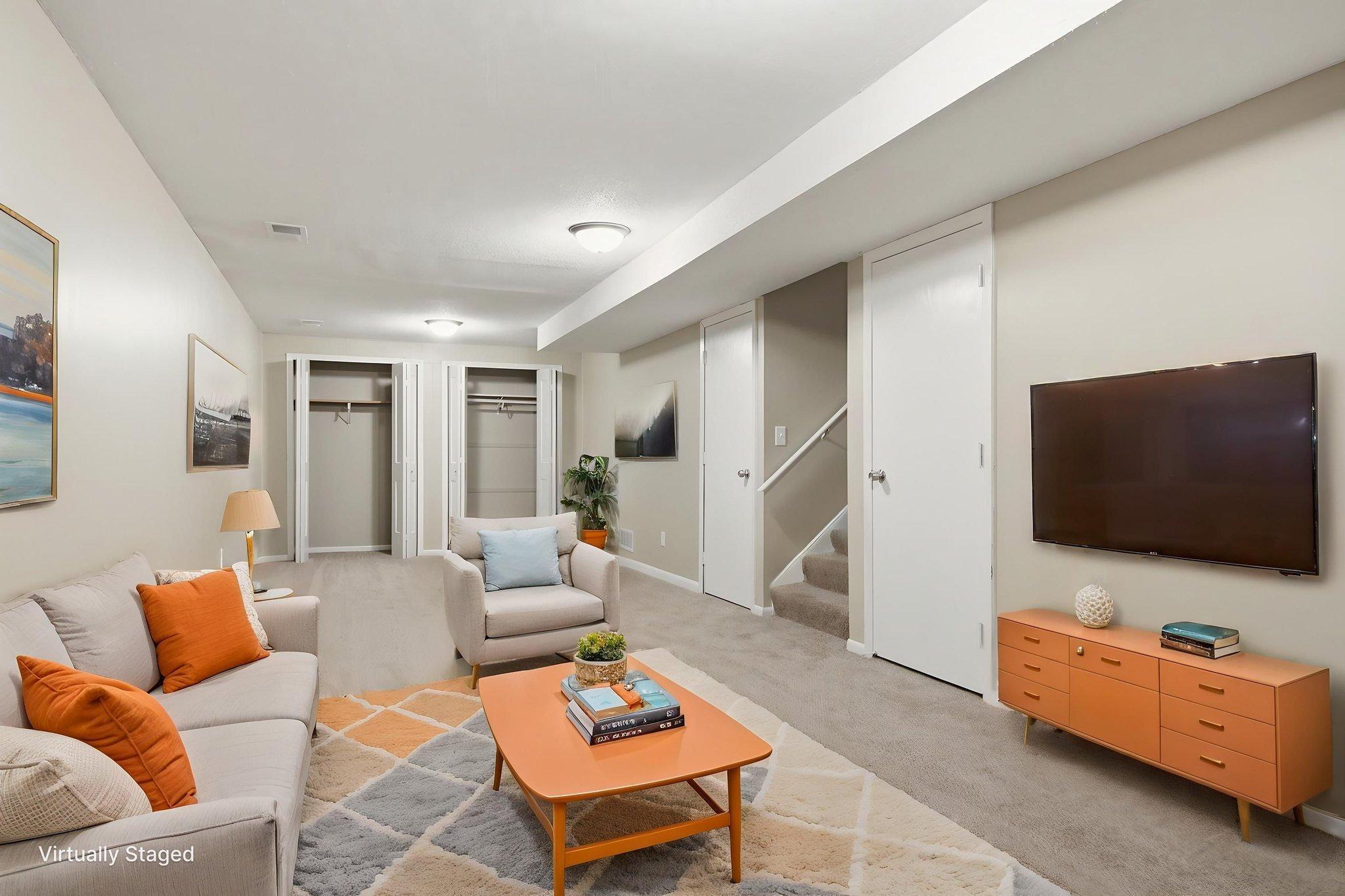 22-web-or-mls-018_DSC05801 virtually staged.jpeg