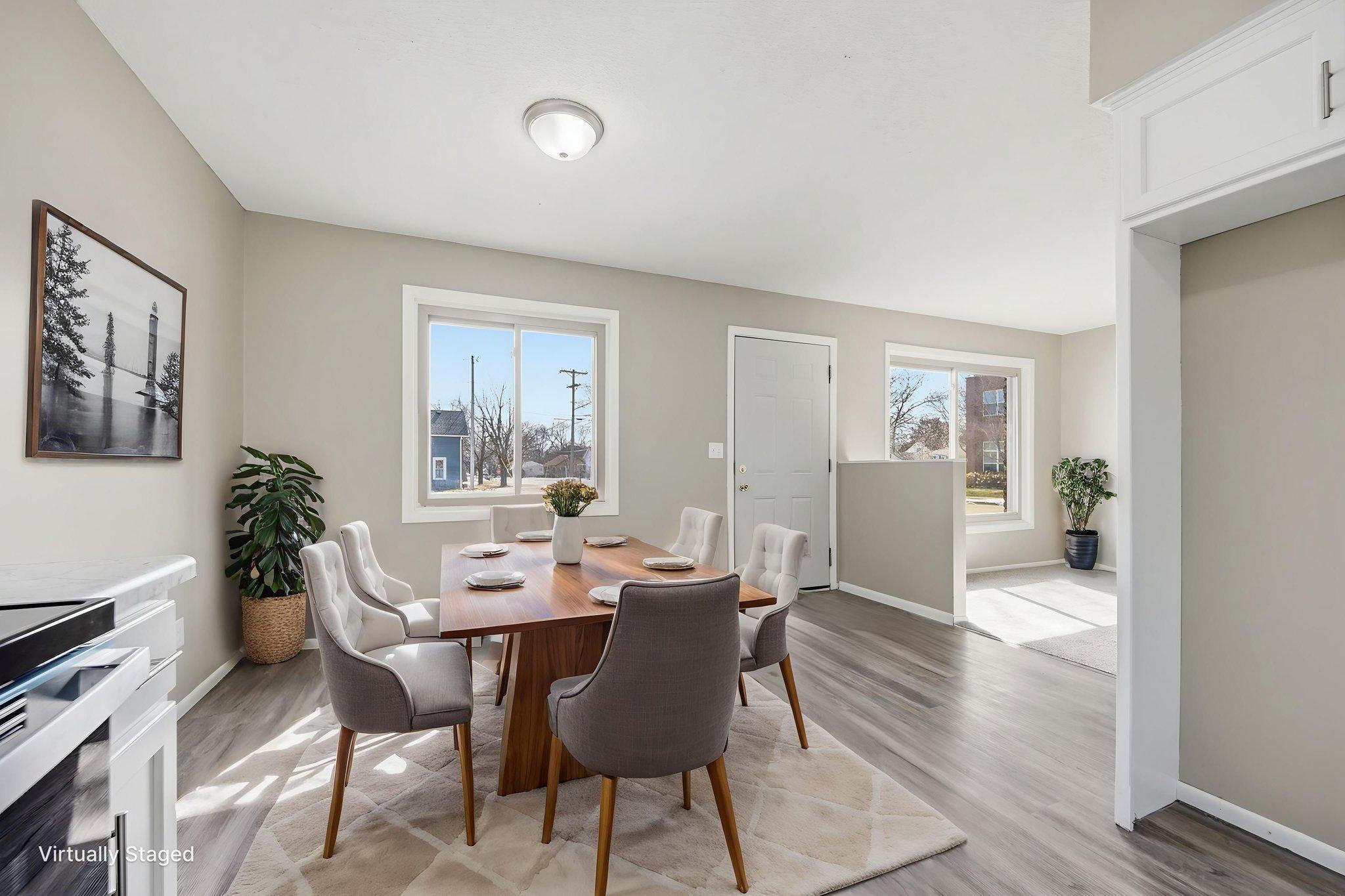 7-web-or-mls-006_DSC05771 virtually staged.jpeg